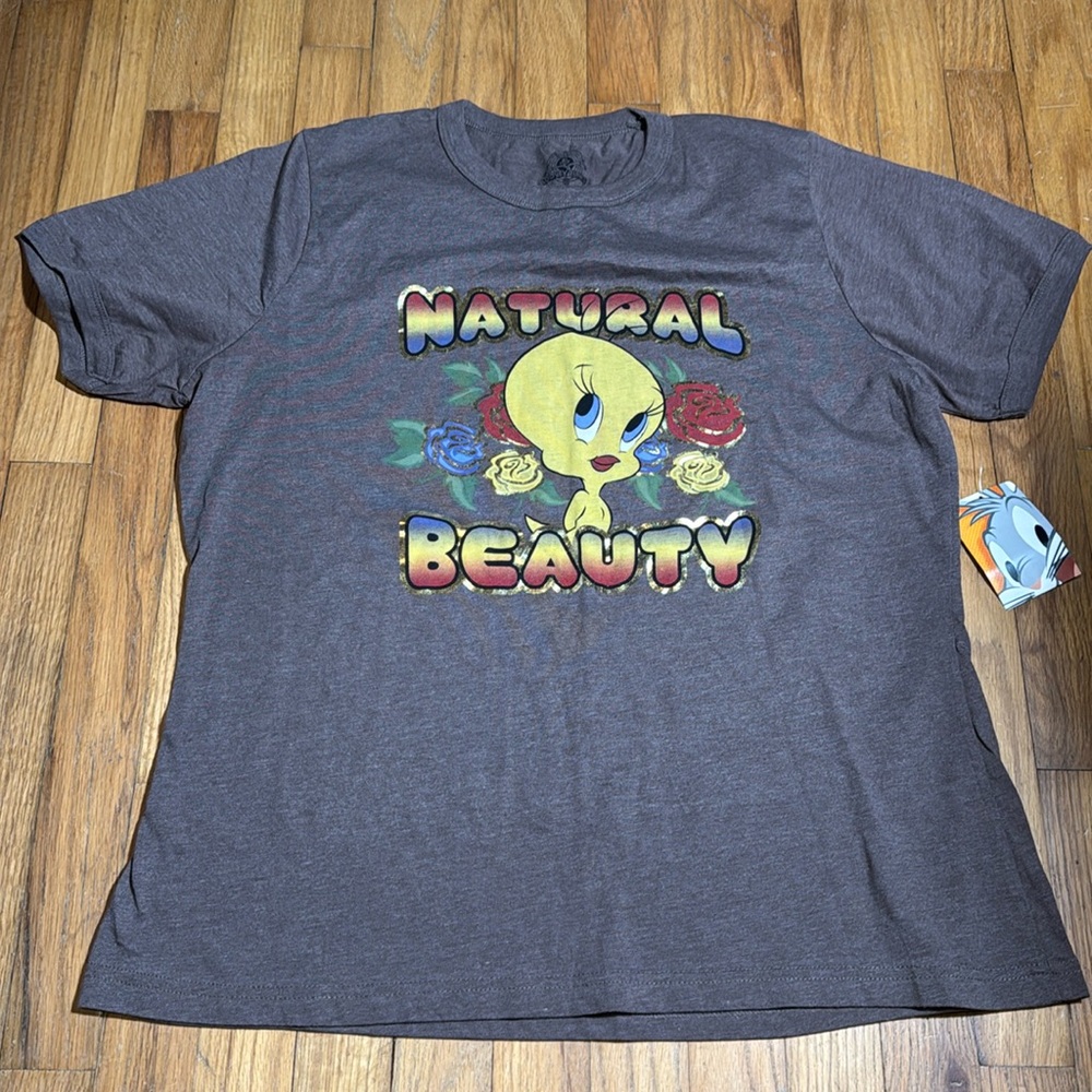 Tweety bird brown women’s t shirt size 16w-20w  natural beauty